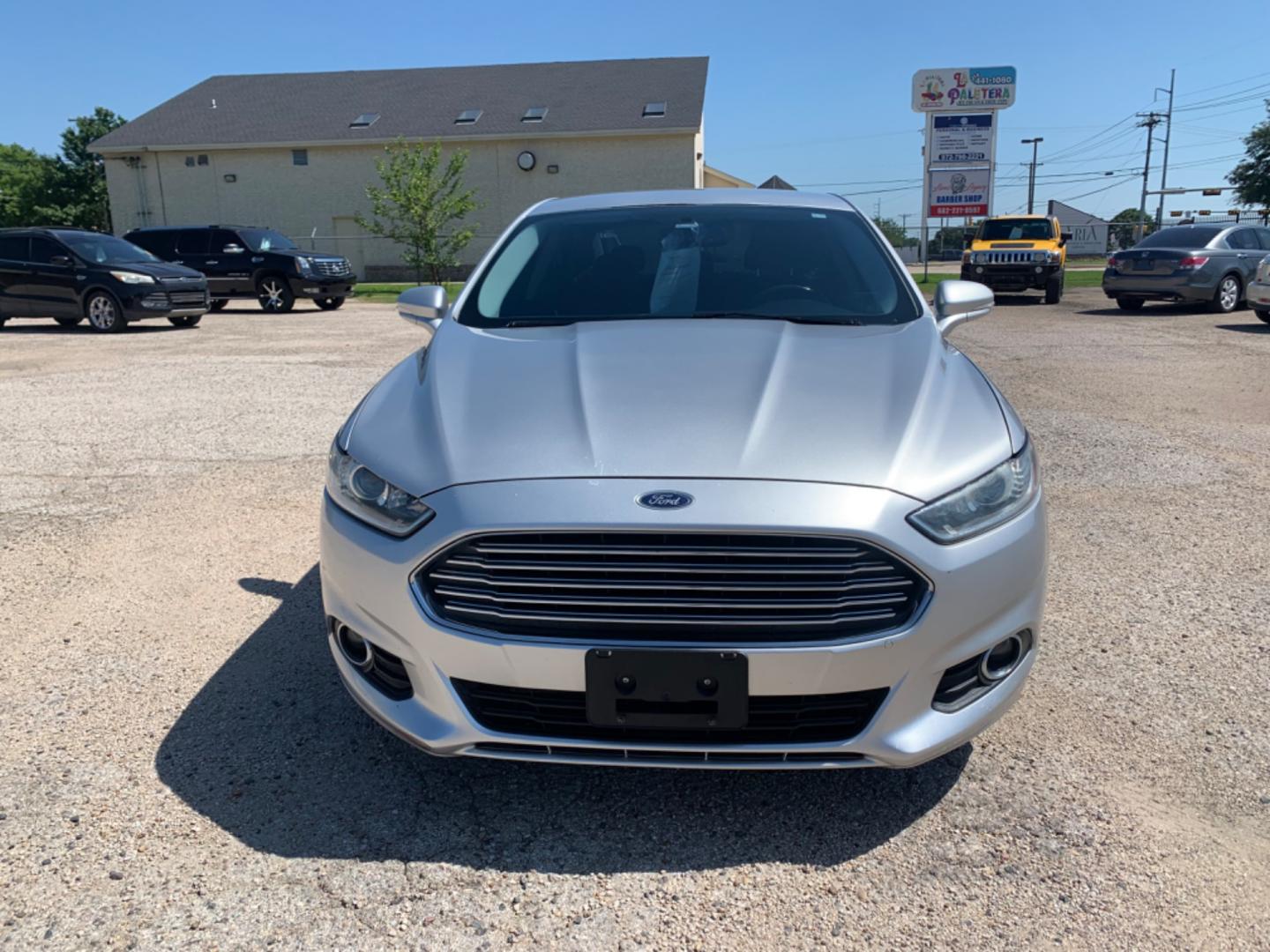 2013 Silver /Black Ford Fusion SE (3FA6P0H99DR) with an 2.0L L4 DOHC 16V engine, AUTOMATIC transmission, located at 1830 North Belt Line Road, Irving, TX, 75061, (469) 524-0199, 32.834373, -96.993584 - Photo#1